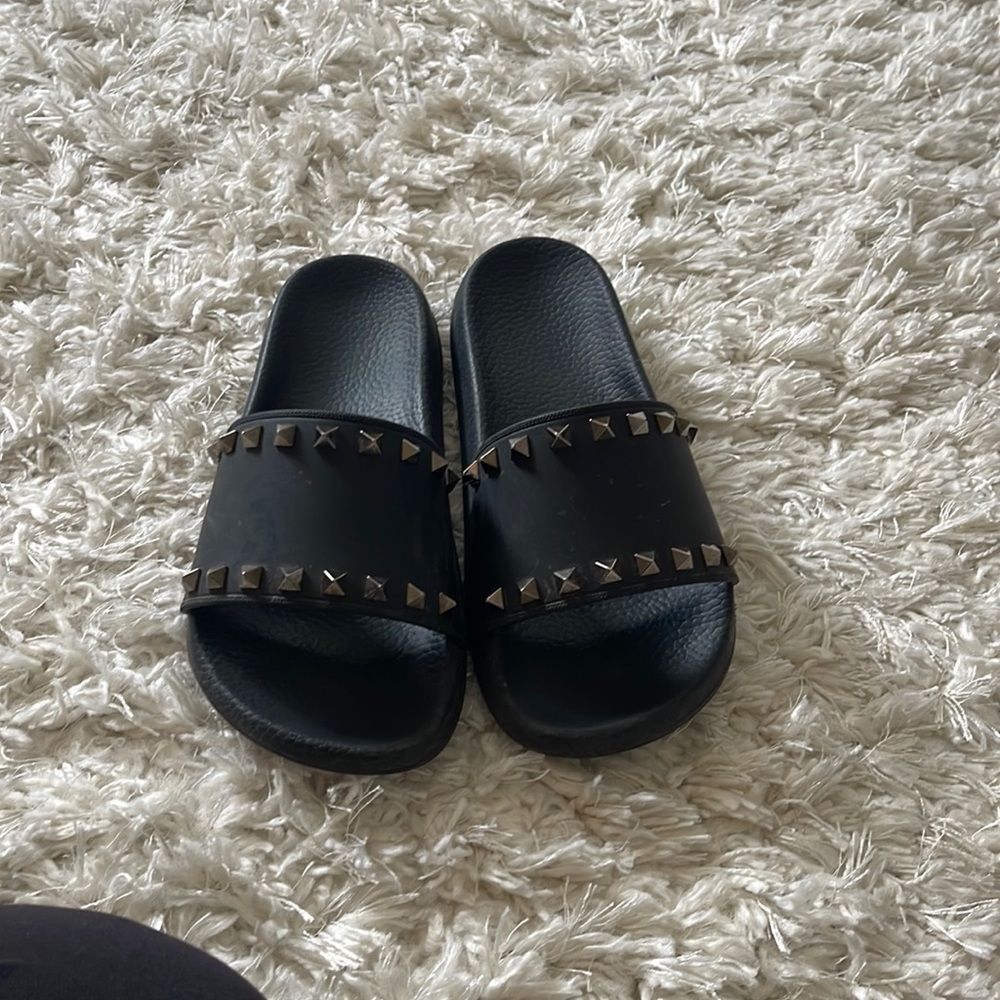 Authentic Valentino slices
